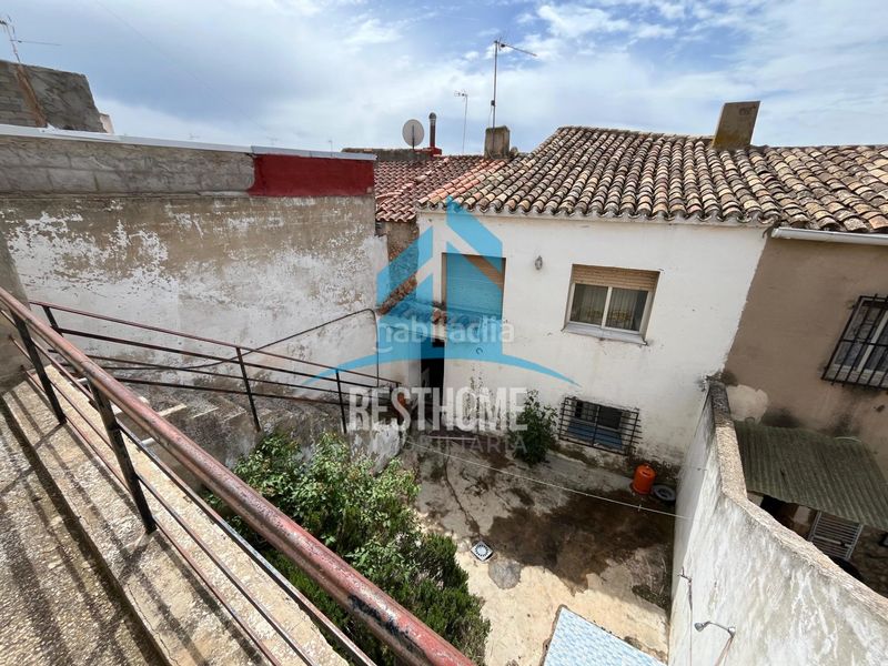 Foto 11a0baf1-7572-4eac-917a-726961d06f2b. Casa adossada amb aparcament a Alborea