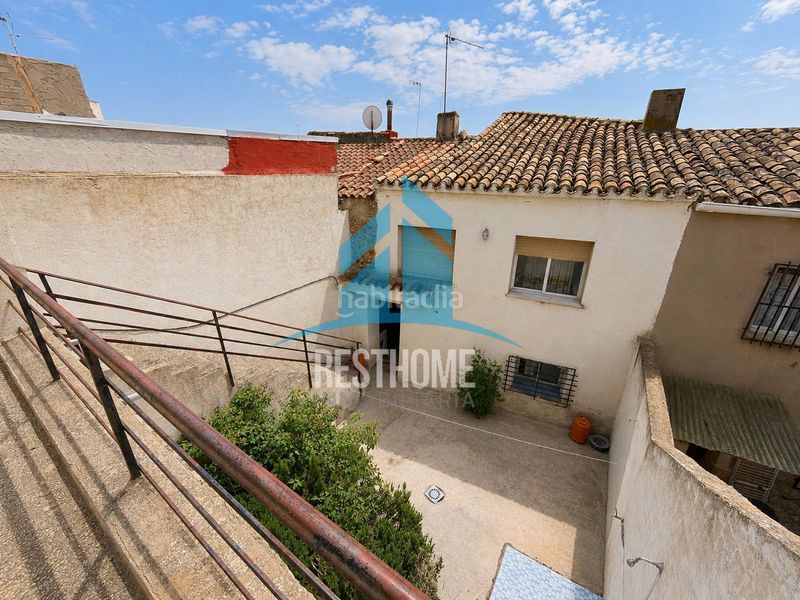 Foto 90928766-7d3a-48f7-bad9-3dde481267fc. Casa adossada amb aparcament a Alborea