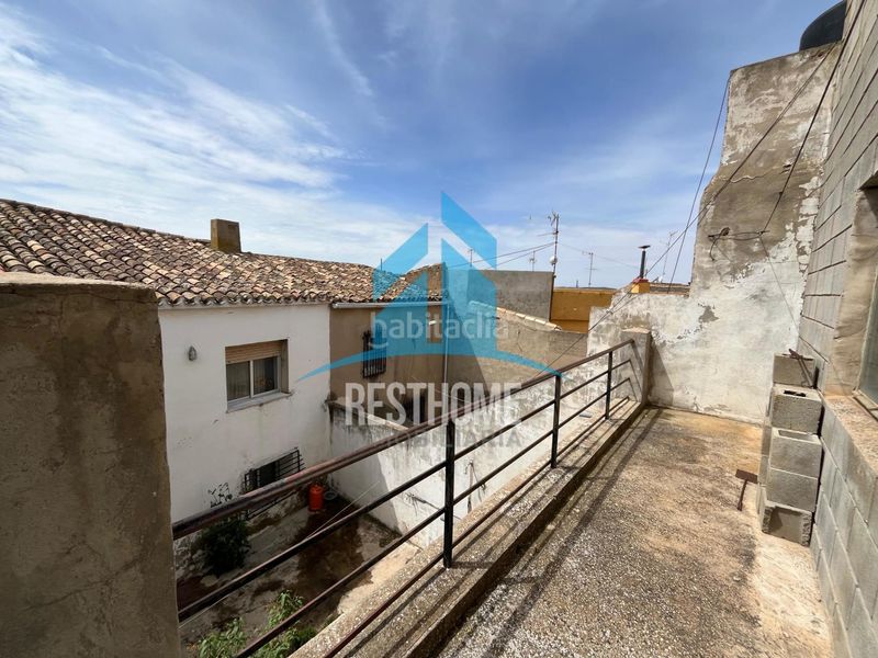 Foto c8fadd82-09bf-47de-b64b-225c77b5e476. Casa adossada amb aparcament a Alborea