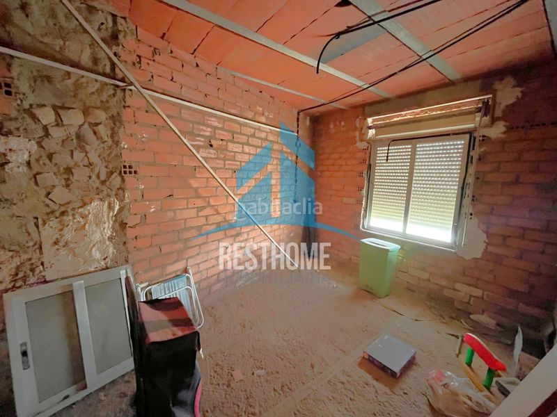 Foto ef55f73b-fa6c-41e3-a7b8-8bb44846fb3b. Casa adossada amb aparcament a Alborea