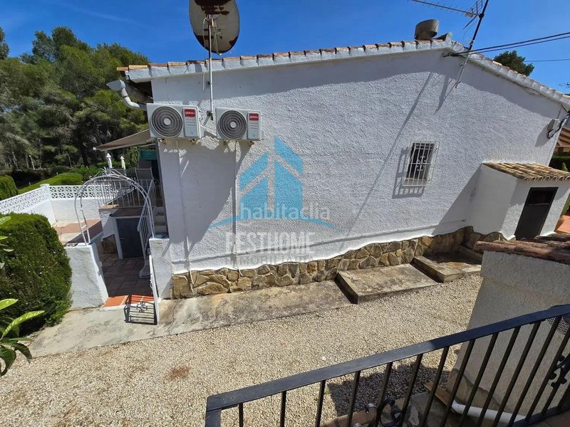 Foto bbe04f2b-d387-4ff4-8d27-7f88d6a69acc. Casa adossada amb aparcament piscina a Moravit-Cap Blanc Moraira