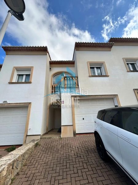 Foto 744b157e-5021-4949-b246-c5538f3c1be9. Casa adossada amb aparcament piscina a Pinar de Advocat-Cometa Moraira