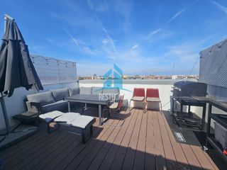 Penthouse in Barrio de la Luz. Espectacular ático en vara de quart, valencia  tu refugio urbano