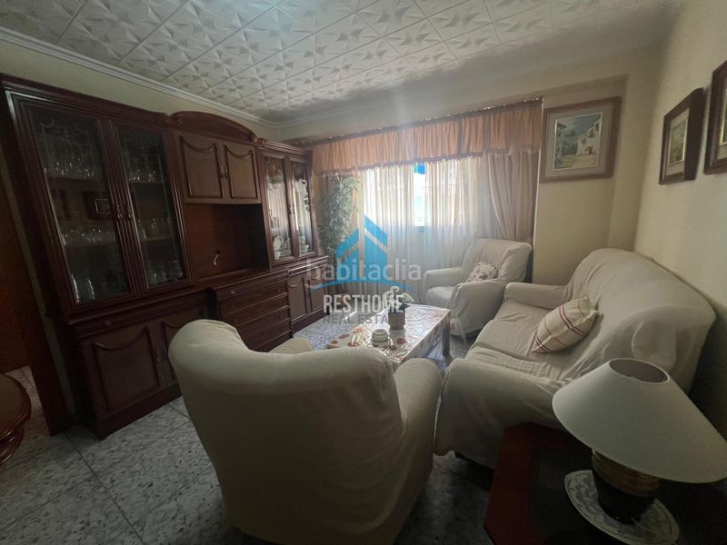 Foto fb1571cd-373a-48a4-ad5b-fe22a3f3bded. Pis a pueblo de Cullera Cullera