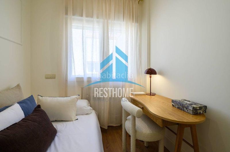 Foto f5ea33ef-b1b2-410e-9976-1c4c395e6886. Apartament amb calefacció a Russafa Valencia