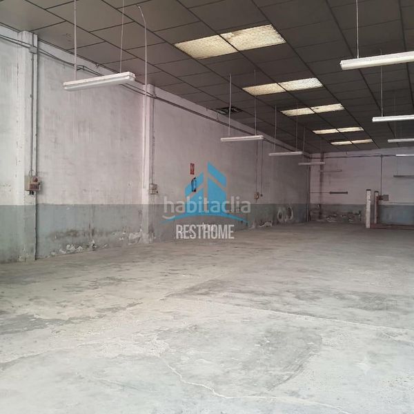 Foto 049210fc-a3ea-48a3-bbec-e1b845ffc4dd. Local comercial a Moncada