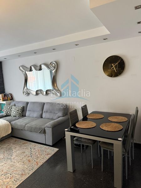 Foto a9af2279-5c9c-4604-ac2e-d8972d8d171c. Pis a pueblo de Cullera Cullera