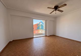 Pis a Silla. Piso en silla exterior para reformar a tu gusto