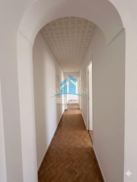 Foto 967d39f6-969a-49cb-b738-0ad1cc5b8996. Pis a Silla