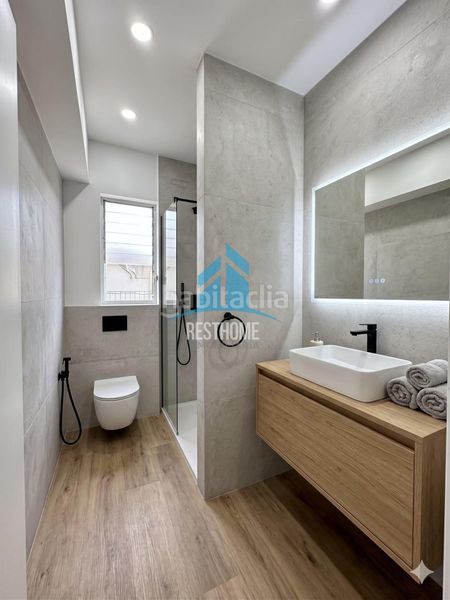 Foto be25ab47-545f-4728-8238-6e6c04398a0b. Pis a Silla