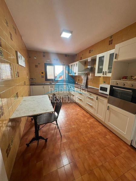 Foto 678d040a-ac93-47a5-bd35-a1f083a6da48. Towny house with parking in Santa Eulària des riu Santa Eulària