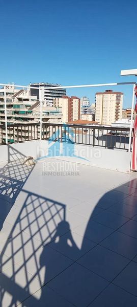 Foto fcf31491-2462-41ef-b2ec-ad40affc147c. Àtic amb piscina a Playa de Gandía Gandia
