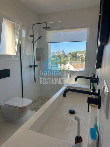 Foto a02ab6df-afa7-451c-a9a0-de2ec535f7be. Xalet amb aparcament piscina a Cala Advocat-Baladrar Benissa