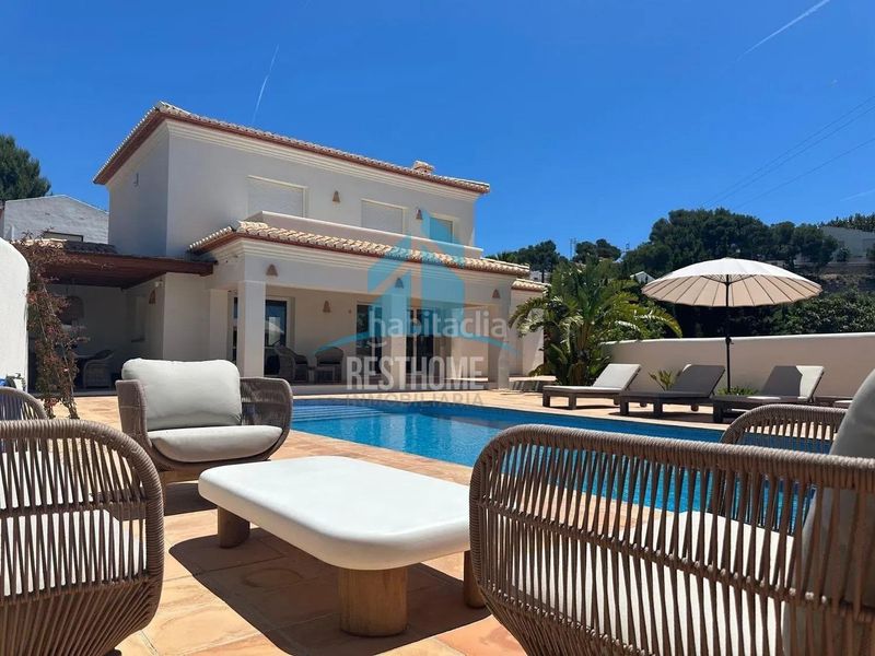 Foto c90f9c5c-6bbe-4402-8365-8176ce1a13ca. Xalet amb aparcament piscina a Cala Advocat-Baladrar Benissa