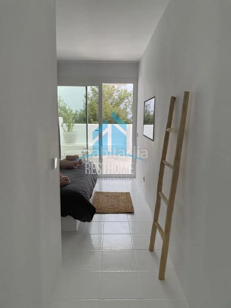 Foto d41b2c69-46b8-4958-b2ca-2aac9b8fc7e4. Casa adossada amb piscina a Marina Botafoc-Talamanca Ibiza