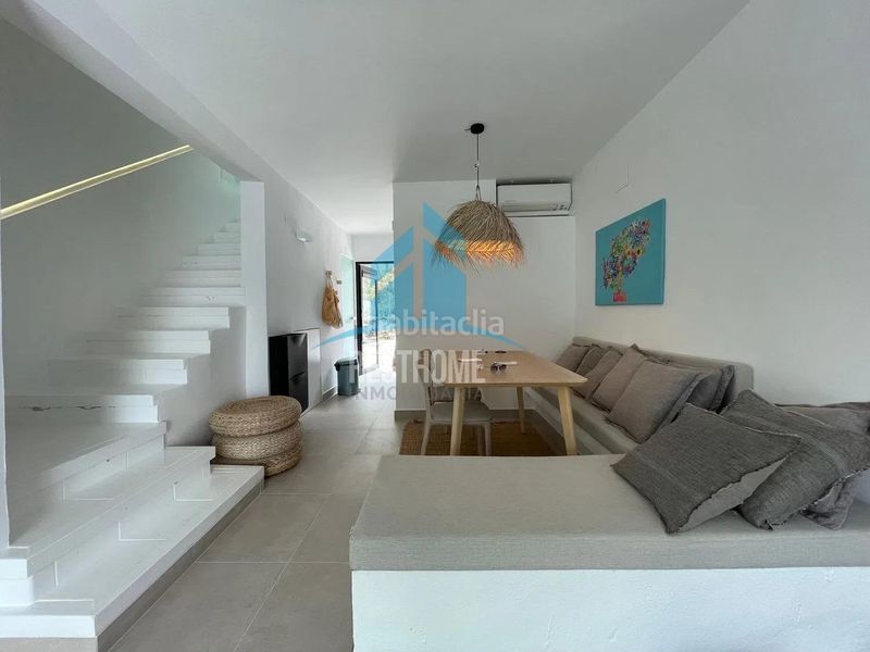 Foto f42c12a8-2ef0-4fab-aedc-4f90013ae96f. Casa adossada amb piscina a Marina Botafoc-Talamanca Ibiza