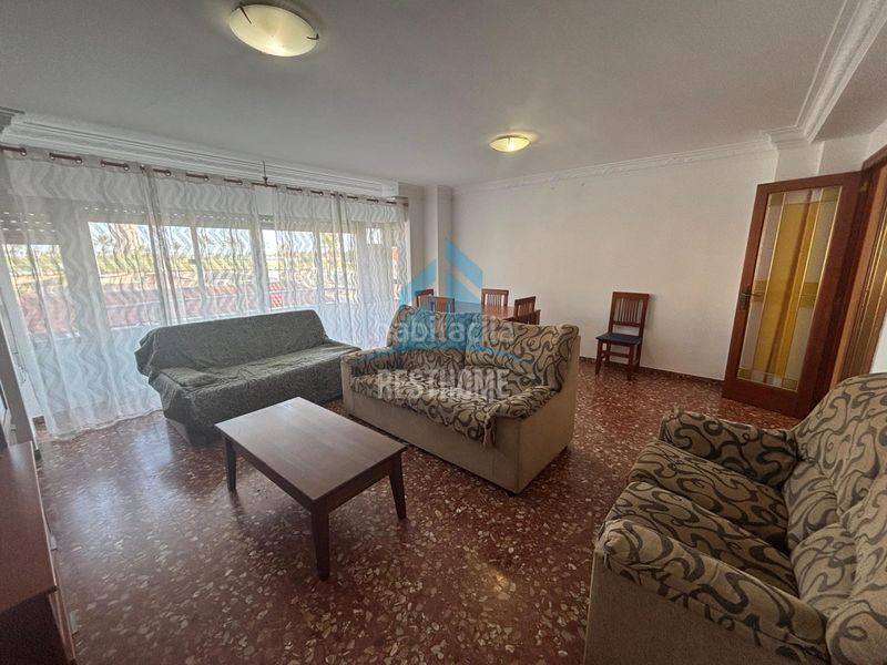 Foto 0f8fd61e-a13b-4c3d-9c4a-a98a2d05f6a6. Pis a pueblo de Cullera Cullera