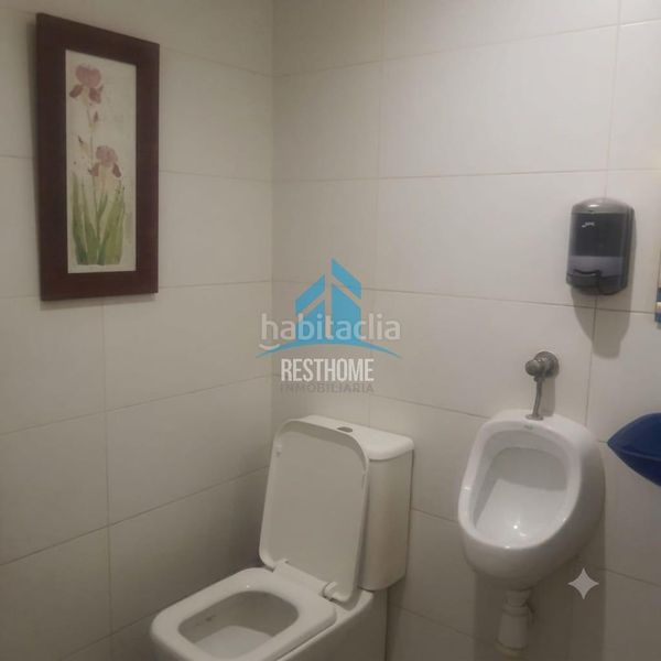 Foto 4dd89552-cbe9-4fd0-ad40-1e8b6400e785. Local comercial a Moncada