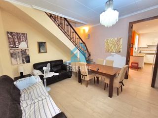 Haus  Calle calvari. Amplitud, terraza y espacios para adaptar a tu estilo de vida en