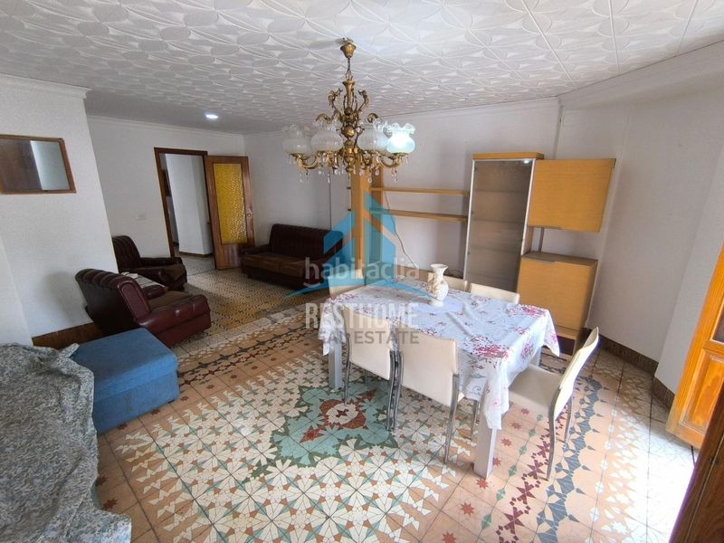 Foto fecda036-4284-41b0-989c-6d5574be2338. Casa a Potríes