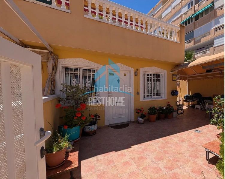 Foto 4138c4c0-b43c-4ba8-bd75-04fc66d468d7. Casa amb calefacció aparcament a Los Europeos Torrevieja