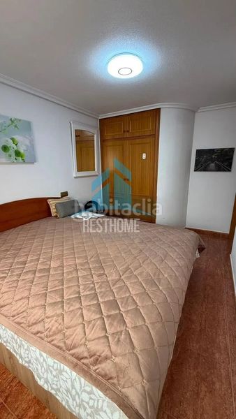 Foto bee3f2a7-bf85-4f75-a16e-5e72bbbdf5dd. Casa amb calefacció aparcament a Los Europeos Torrevieja