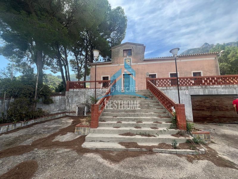 Foto a59417f4-b5a9-404f-a3cf-1e9ee1fd272f. Masia amb aparcament a Tavernes de la Valldigna