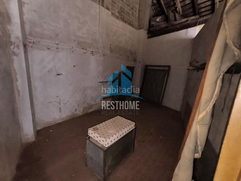 Foto b0ee80a0-86ac-4d9b-ac5f-b23c5d9cbb40. Casa amb aparcament a Algemesí