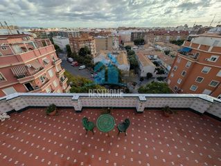 Penthouse in Nou Moles. Nou moles
