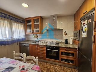 Maison à Castejón. Chalet adosado en castejón, navarra