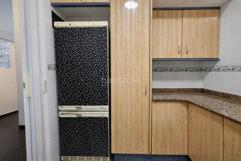 Foto a0d5ba0d-965a-4b4b-b01f-f1b0c2b9a941. Piso en calle islas columbretes 4 en Oliva playa Oliva