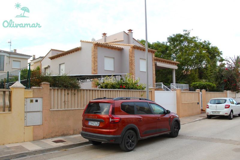 Foto 392bac7d-297d-4322-8b14-36ebade39b40. Chalet dans carrer de la juliola 8 dans Oliva playa Oliva