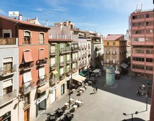 Rent Flat in Casco Antiguo - Sta. Cruz - Ayuntamiento. Alquiler piso centro de alicante