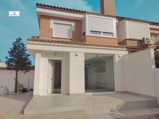 Maison à Bellavista-Capiscol-Frank Espinós. Magnífico bungalow en san juan