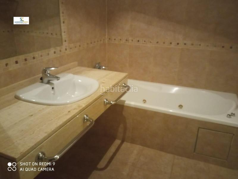 Foto 69d9b0b9-f58d-431d-b9c3-bac85cd027e2. Lloguer pis amb aparcament piscina a Playa de San Juan Alicante