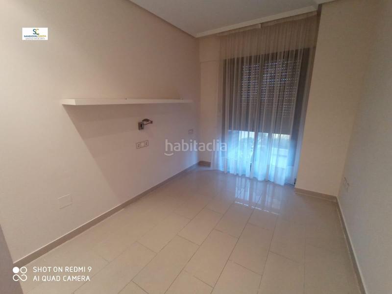 Foto f31e51e4-85cd-4c08-9034-66be97028095. Miete etagenwohnung mit parking pool in Playa de San Juan Alicante