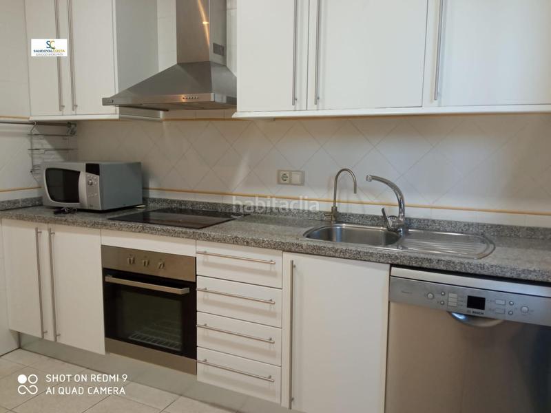 Foto 5742b4f5-68bf-4e07-902e-b141c71ce5d6. Rent flat with parking pool in Playa de San Juan Alicante