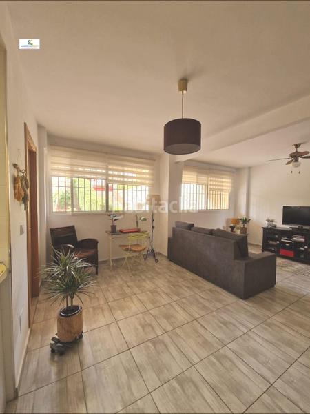 Foto 05cad3cd-86f8-45d5-872f-f3529bf116e6. Apartament amb aparcament piscina a Albufereta Alicante