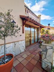 Chalet  Carrer querol. Espectacular casa – amplia, con piscina privada y vistas increib