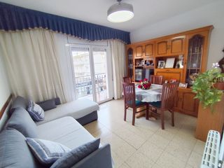 Pis  Carrer de lleida. Piso amplio, bien conservado y con excelente ubicación