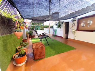 House  Carrer del bruc. Casa con terraza, garaje y mucho encanto en el centro de vilanov