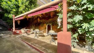 Building in El Terreno. Hostal con encanto renovado en el corazón de palma