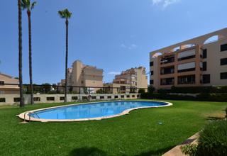 Rez-de-chaussée à Sant Llorenç des Cardassar. Planta baja con terraza y piscina comunitaria, 2 parking y trast
