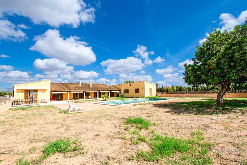 Foto f984a1d9-abbf-433f-ae36-e551f4079c76. Masia amb calefacció aparcament piscina a Son Ferriol Palma de Mallorca