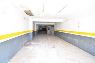 Lloguer Local Comercial a Es Camp Redó. Se vende local comercial de 160 en camp redó