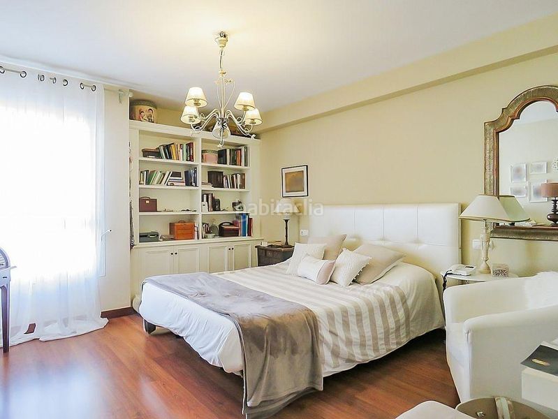 Foto 4bf5cca1-bcf4-49a7-becc-81f519d7e8dd. Casa adossada amb aparcament piscina a Son Espanyolet Palma de Mallorca