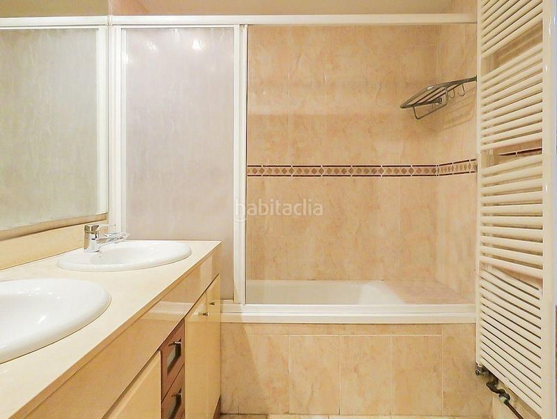 Foto 7ffbeb47-9613-4b73-85f1-89adea17d945. Casa adossada amb aparcament piscina a Son Espanyolet Palma de Mallorca