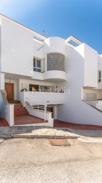 Foto 1114b35f-bd2f-4546-83e4-756414d85d82. Casa adossada amb calefacció aparcament piscina a Palma de Mallorca