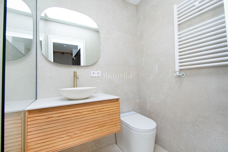 Foto 427dccfe-676e-4d15-af21-5be8c5936fba. Casa amb calefacció aparcament piscina a Pere Garau Palma de Mallorca