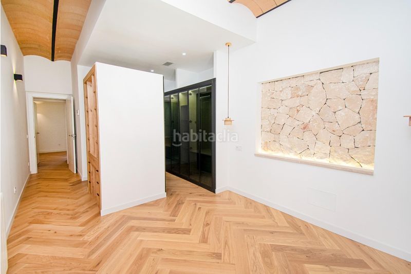 Foto a7bab8c4-1b8f-4979-9f56-458a6739bf08. Casa amb calefacció aparcament piscina a Pere Garau Palma de Mallorca